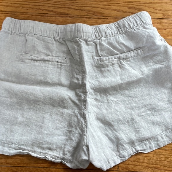 Linen Drawstring Shorts - Picture 3 of 4